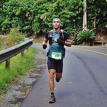 Kanydian_Esteves_Can