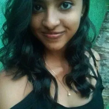 lara_andrade