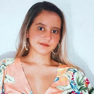 Aline_Kelly